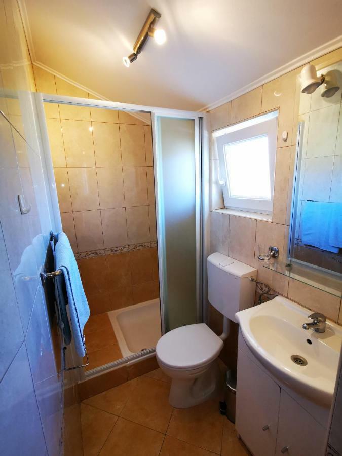 Apartmani Franciska Rab Town Eksteriør bilde